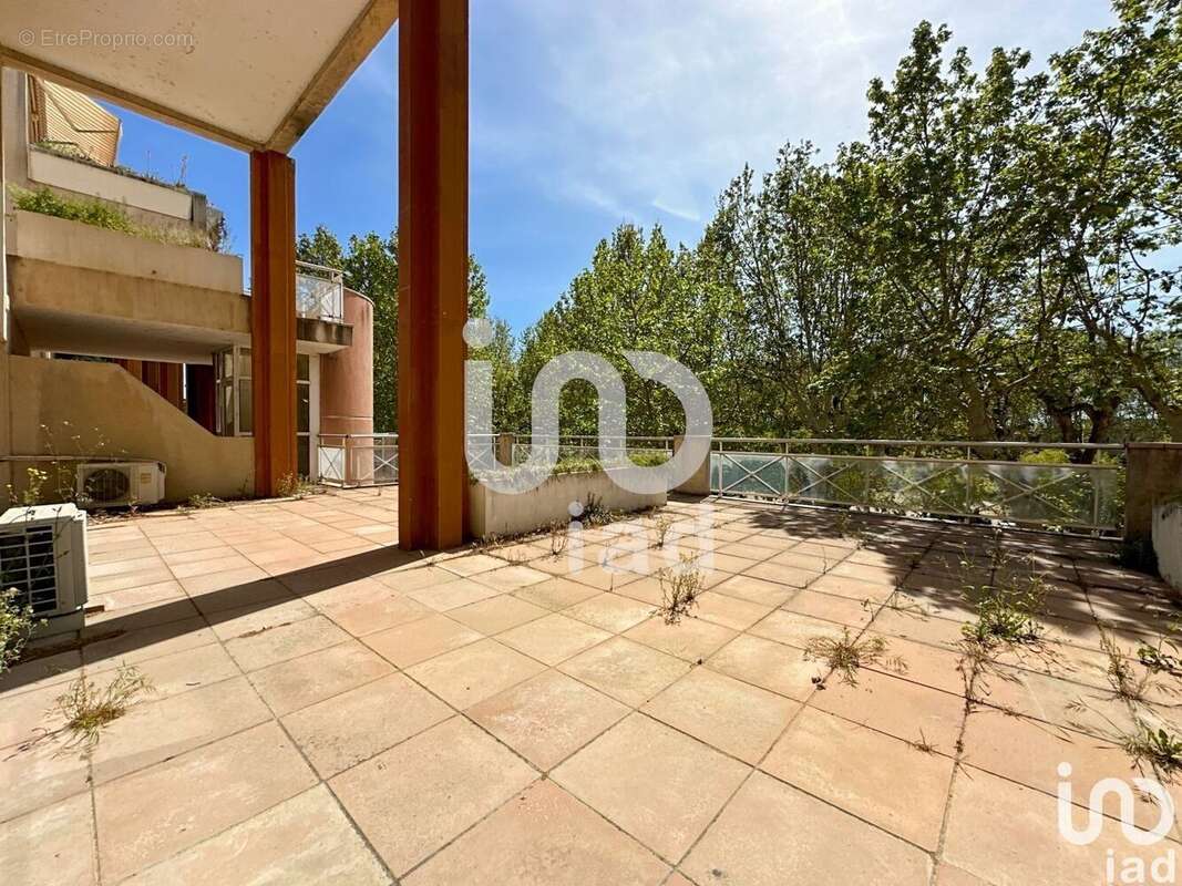 Photo 3 - Commerce à ARLES