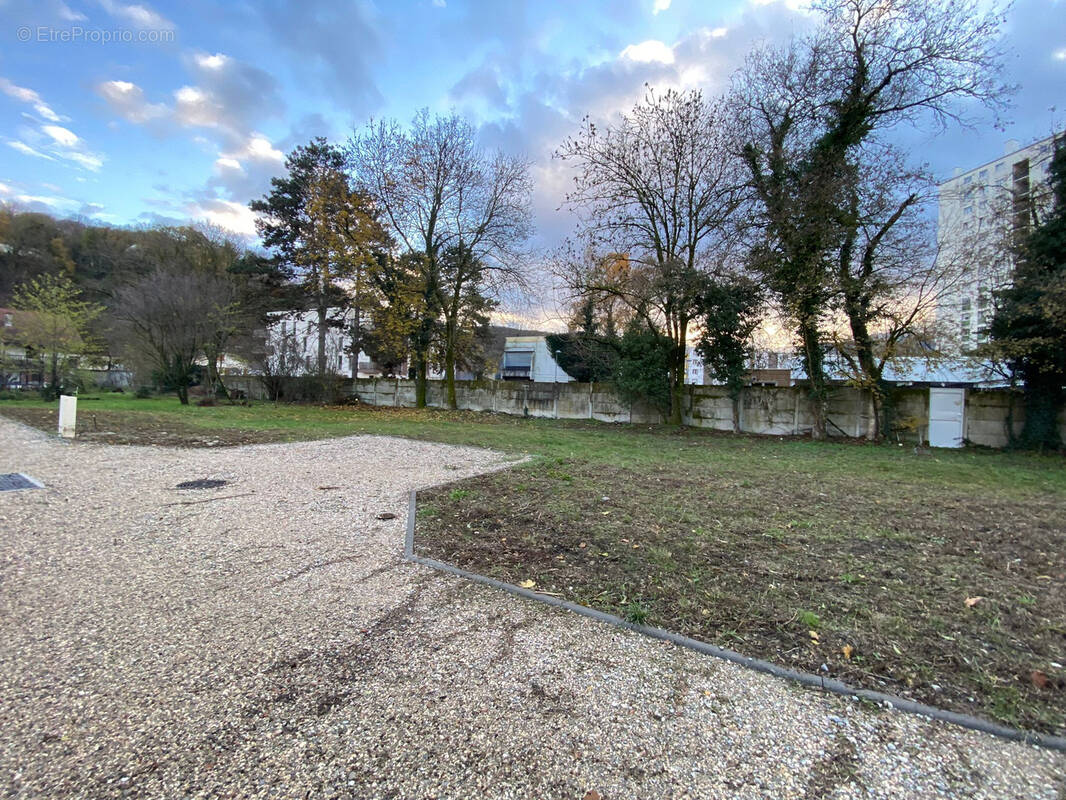 Terrain à ECHIROLLES