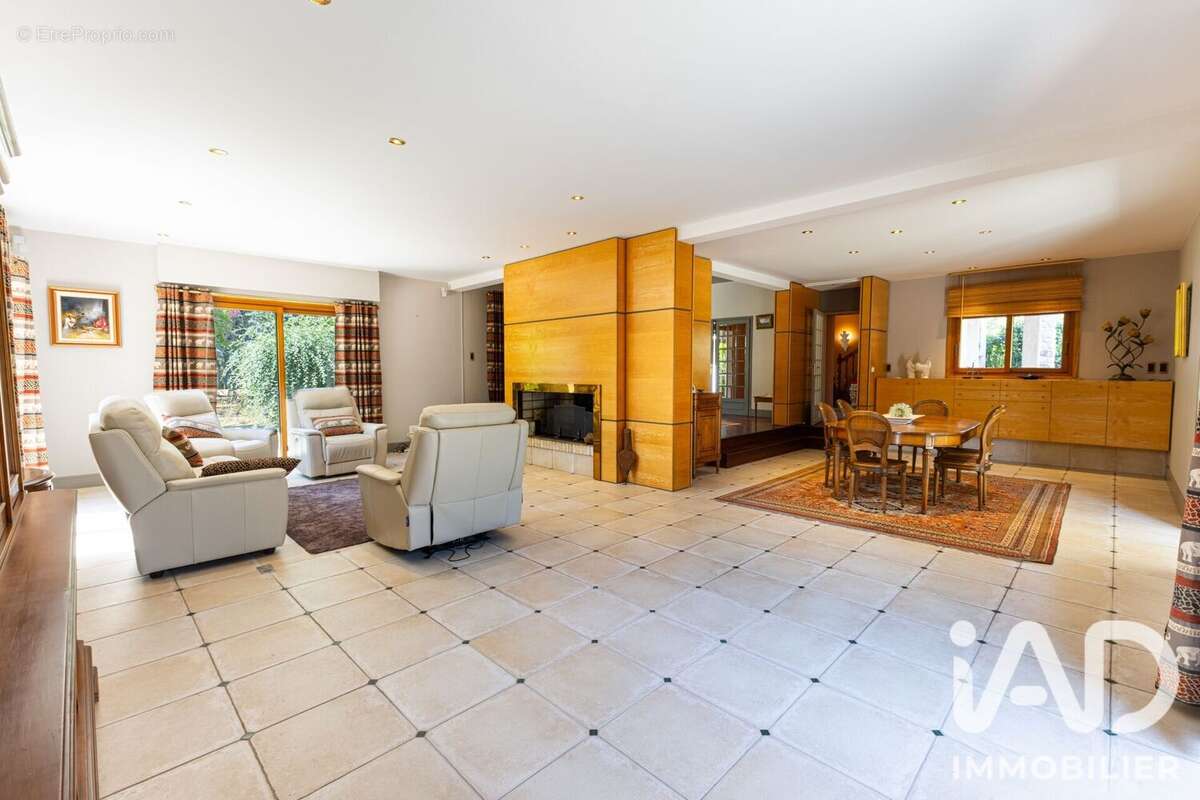 Maison 360 m² à L'oie  - photo 5