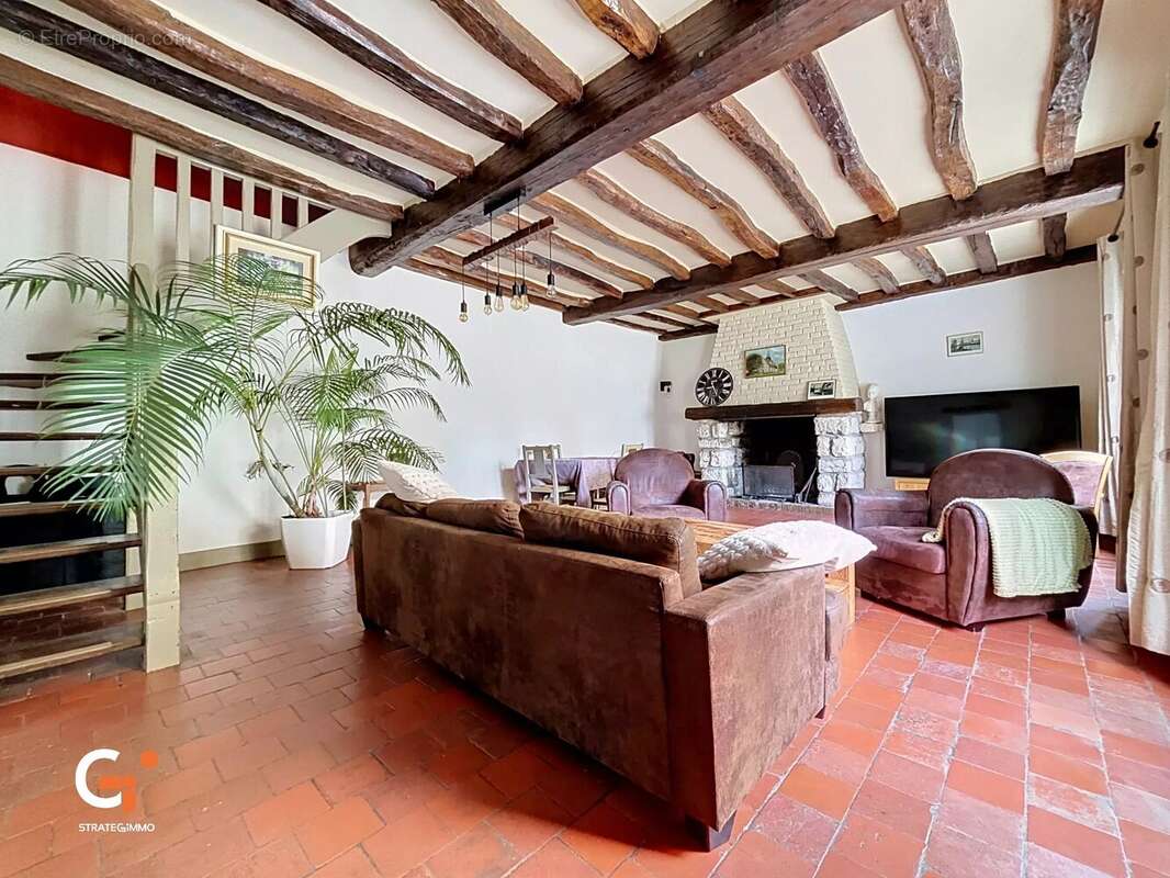 Maison familiale de 245m² à Oissel-sur -Seine - photo 6