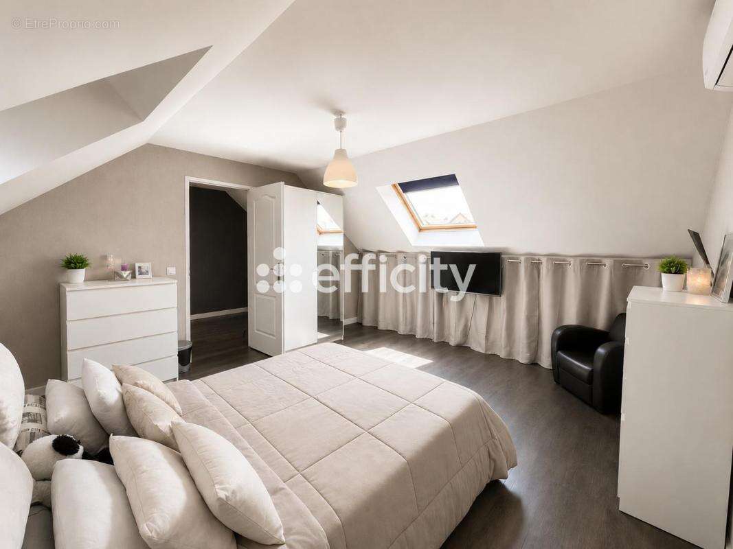 Maison 180 m² à Montgeron  - photo 17