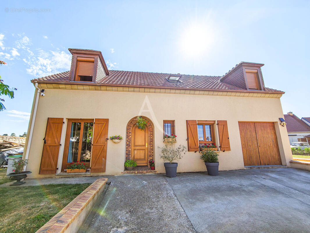 Maison à CHARS