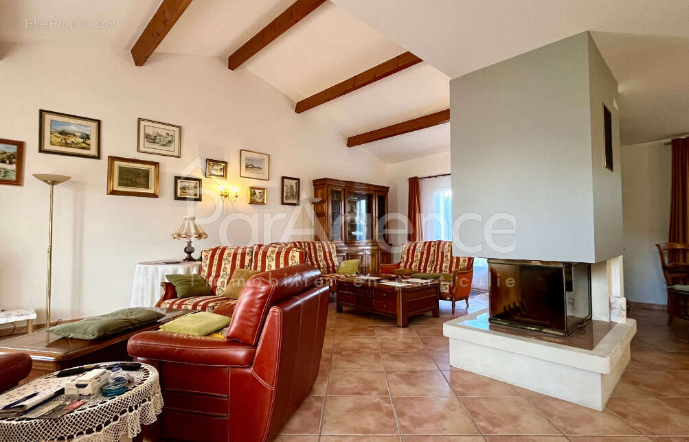 Maison à VAUX-SUR-MER