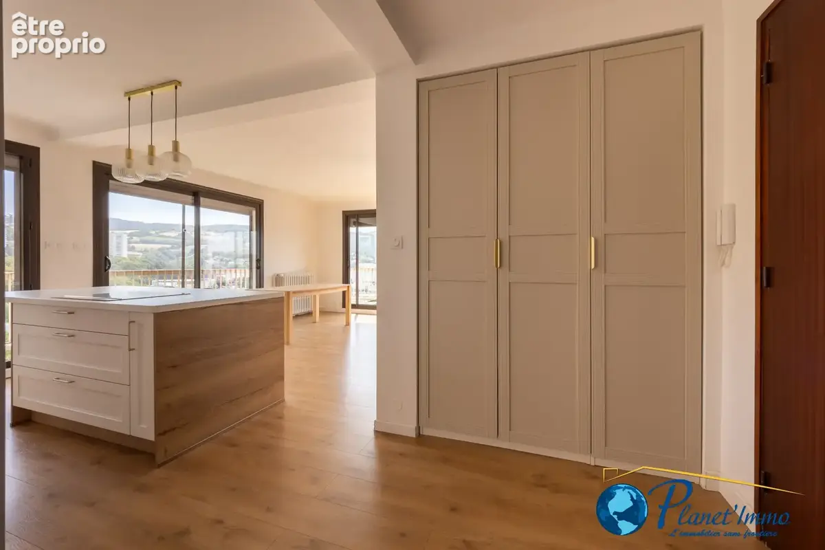 Saint-Etienne Vivaraise Appartement Type 3 de 85 m2 au dernier étage avec terrasse et garage. - photo 10