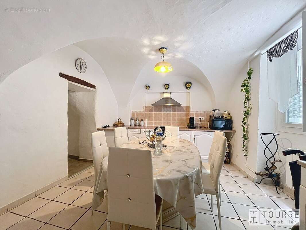 Maison à VALLON-PONT-D'ARC