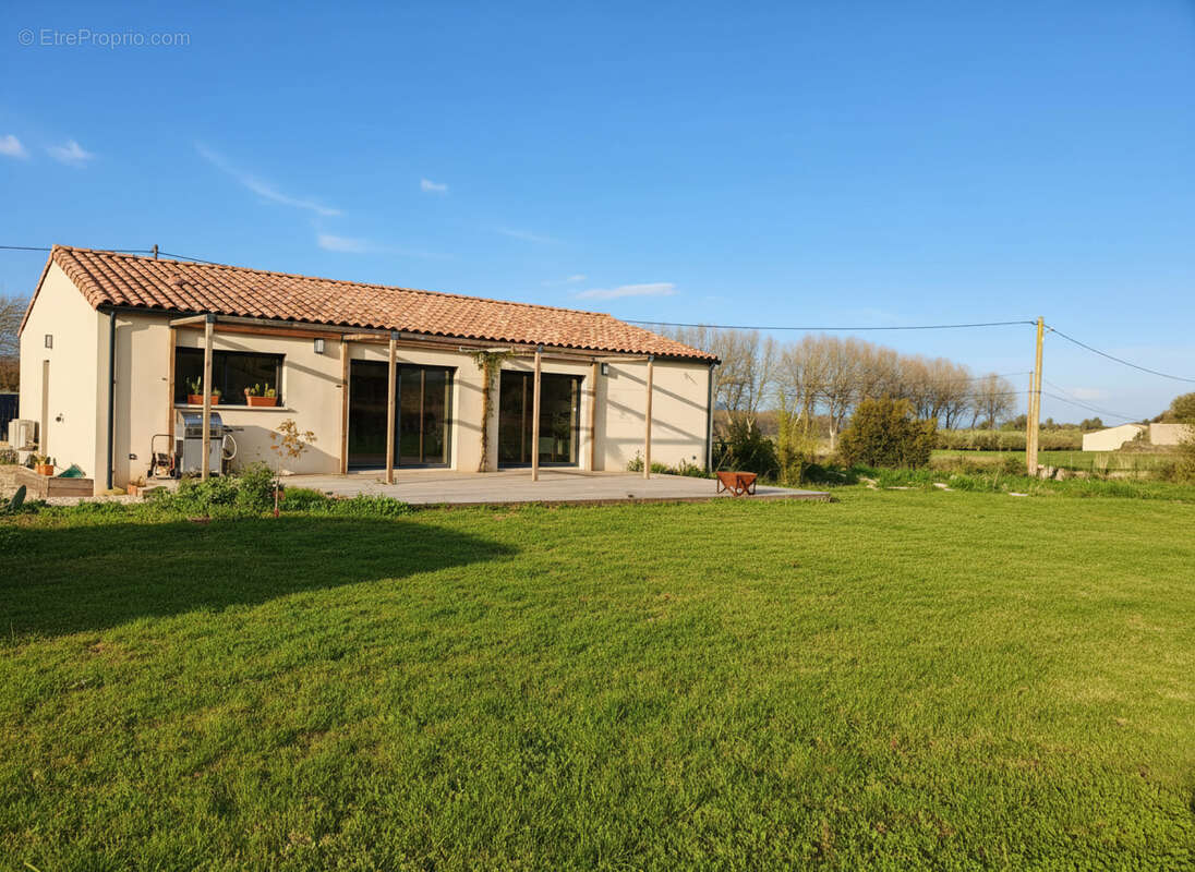 Maison à ESCALES