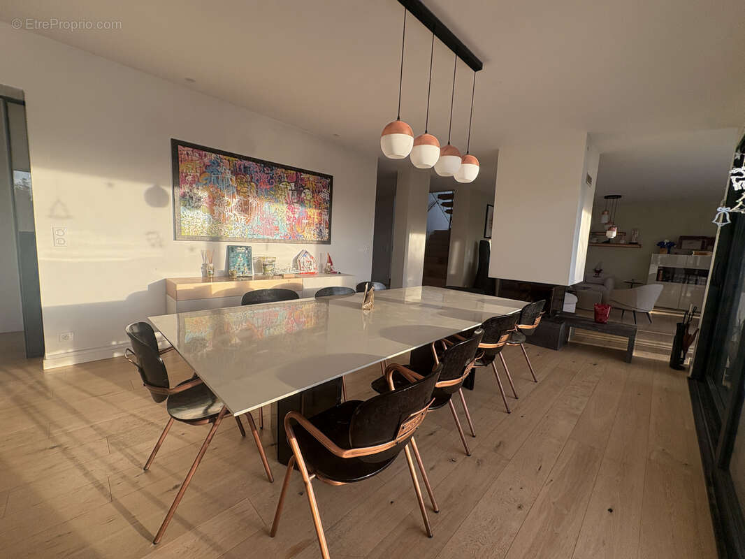 Maison à LA CHAPELLE-SAINT-LUC