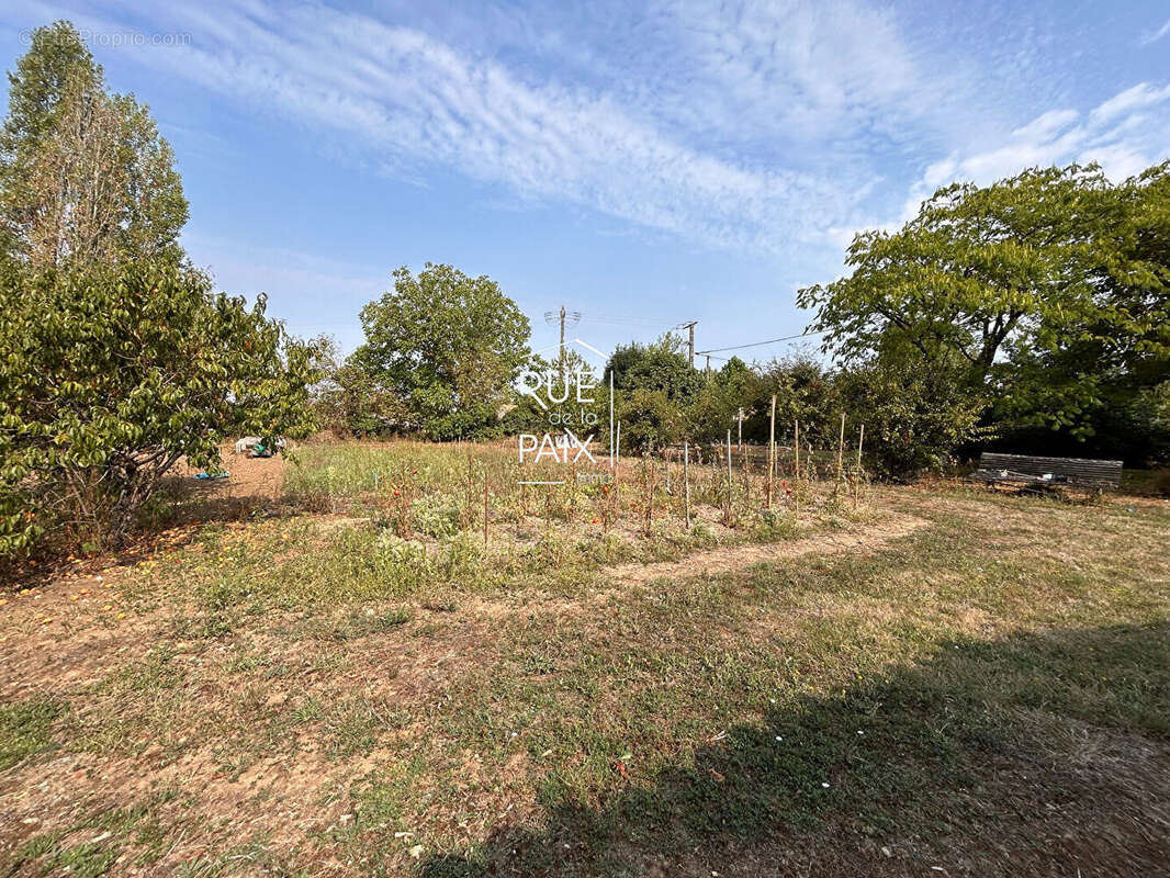 Maison à AZAY-LE-BRULE