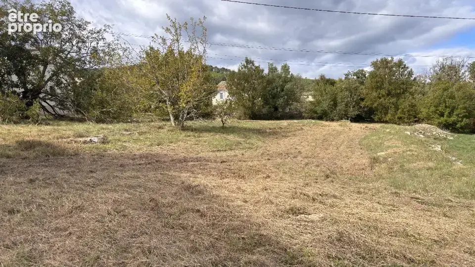 Terrain à COURRY