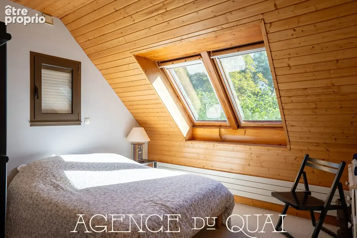 A vendre à Concarneau - Maison d'architecte 200m² sur plus de 4500 m² de terrain clos. - photo 9