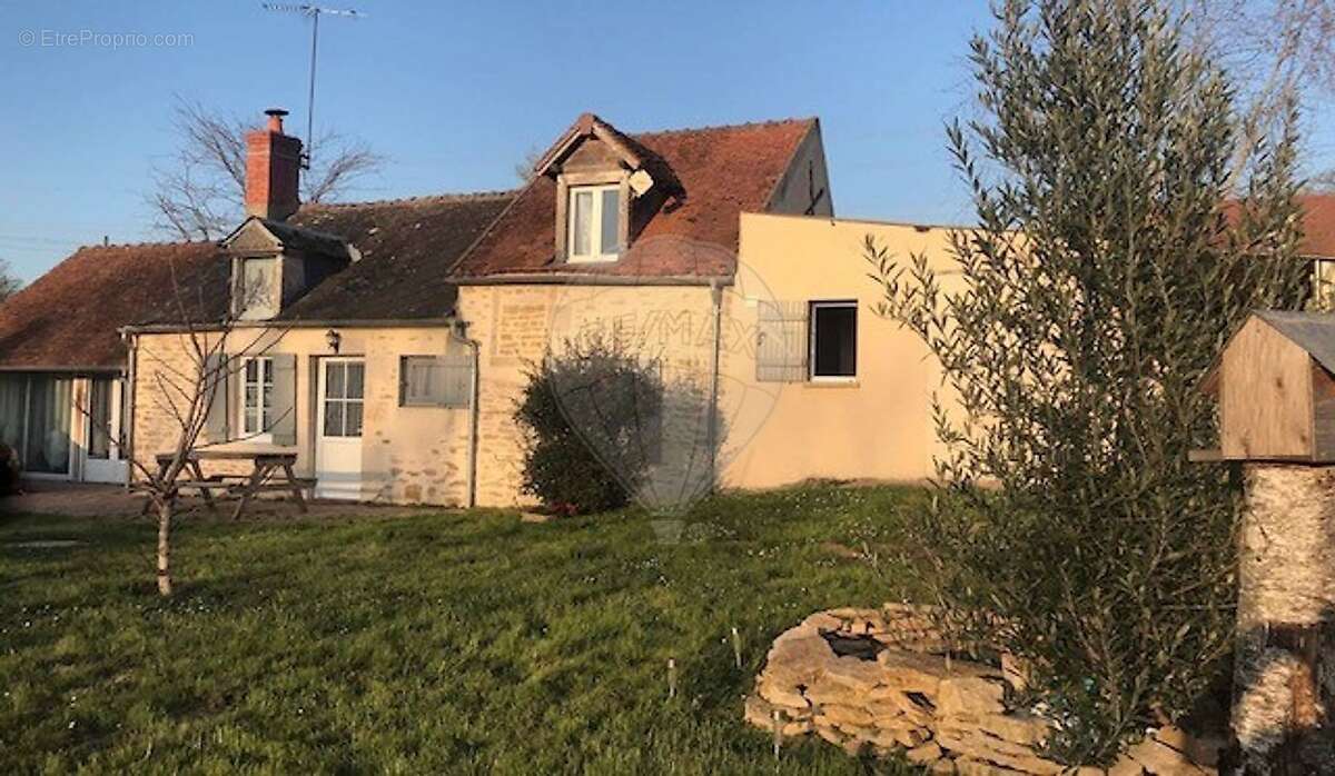 Maison à MAGNY-COURS