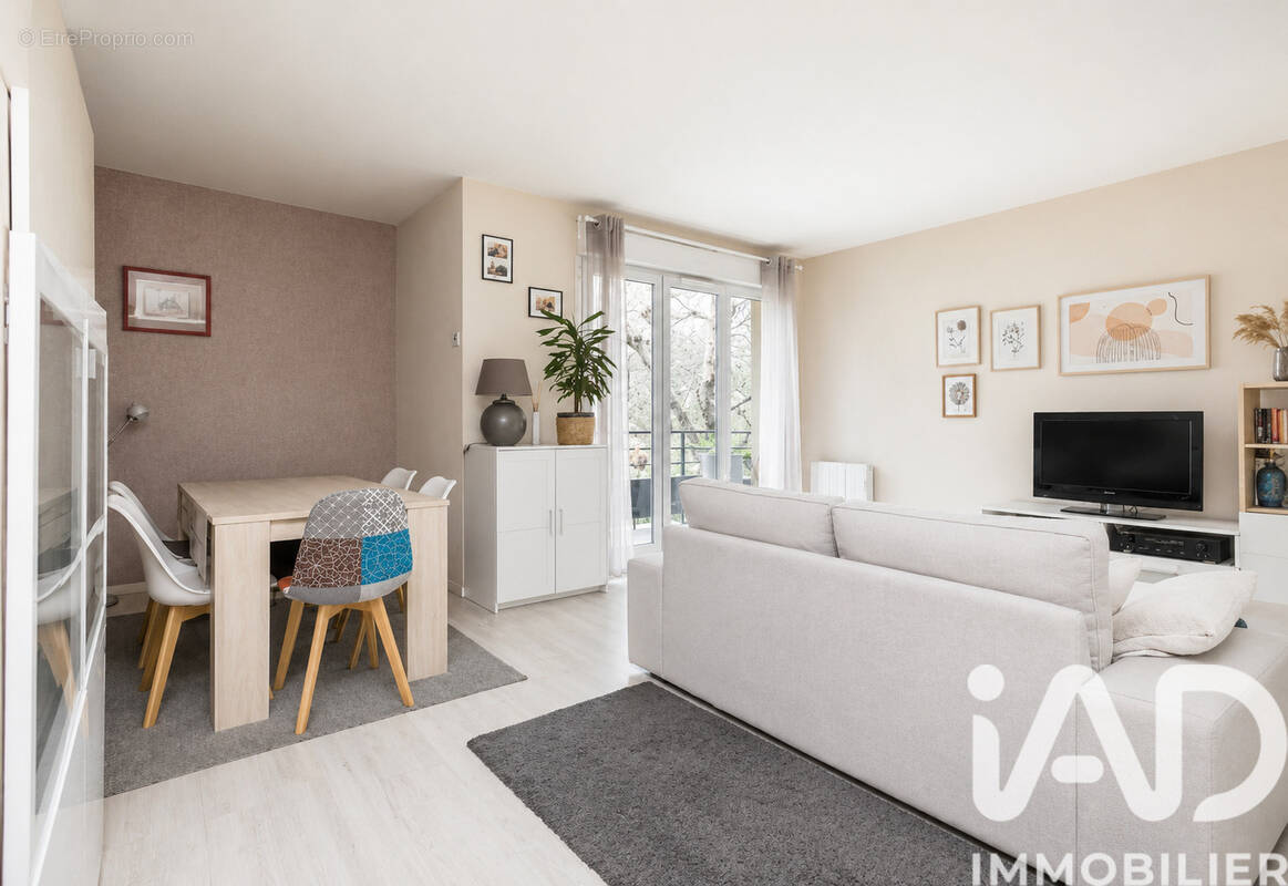 Photo 1 - Appartement à COMBS-LA-VILLE