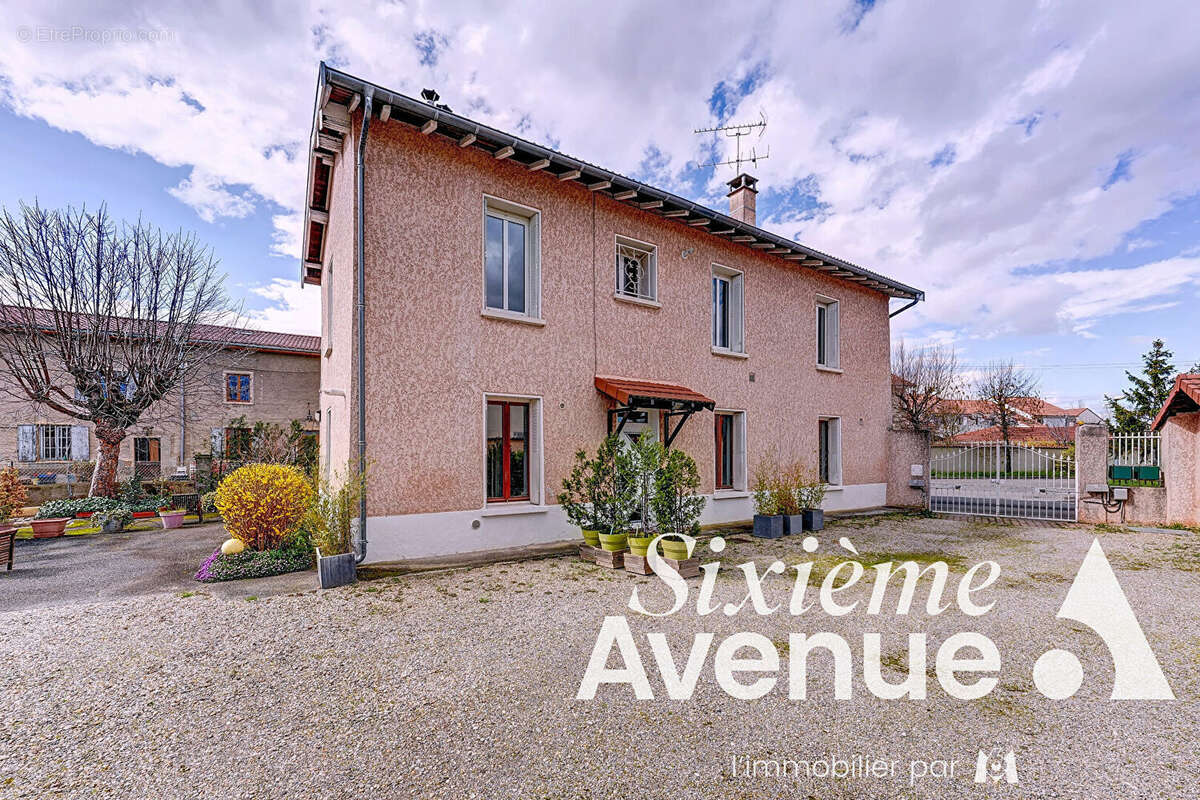 Maison à SAINT-PRIEST