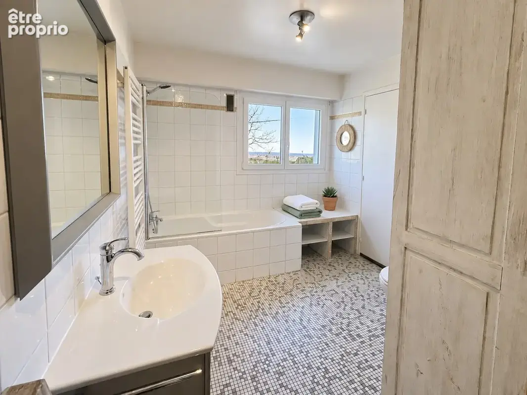 Appartement 97 m2 avec terrasse - moins de 10 minutes rer a - photo 10
