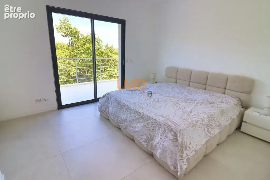 Besse sur Issole dans le Var: maison de 2025 T6 145m2 terrain 67 - photo 8