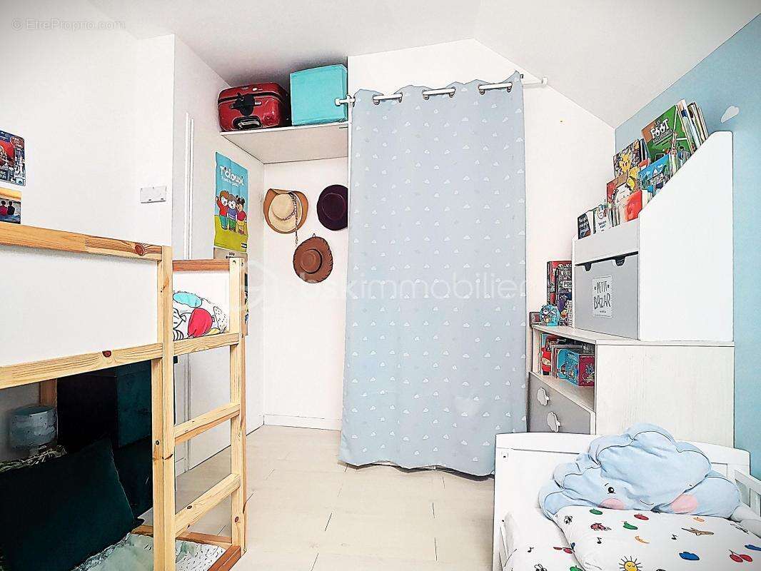 Appartement à BAILLY-ROMAINVILLIERS