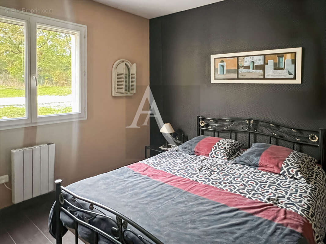 Maison à MONTAIGU-DE-QUERCY