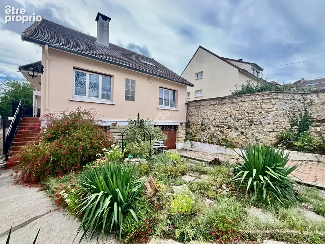 Maison à COURDIMANCHE