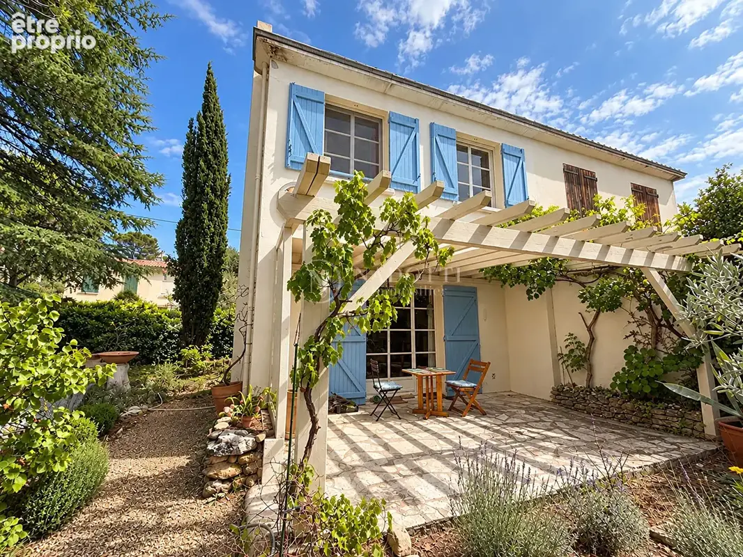 Photo Maison à Lauris au prix de 307 000€
