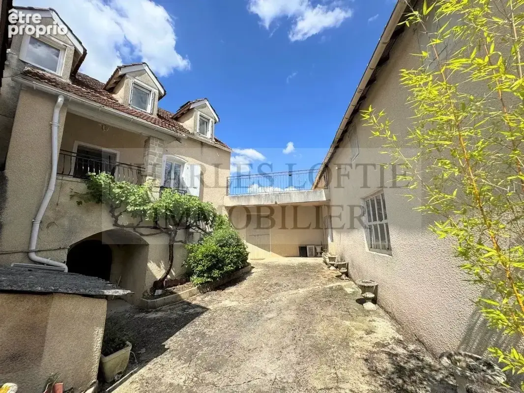 Maison semi mitoyenne à 5 minutes d'un petit village de Bouriane - photo 8