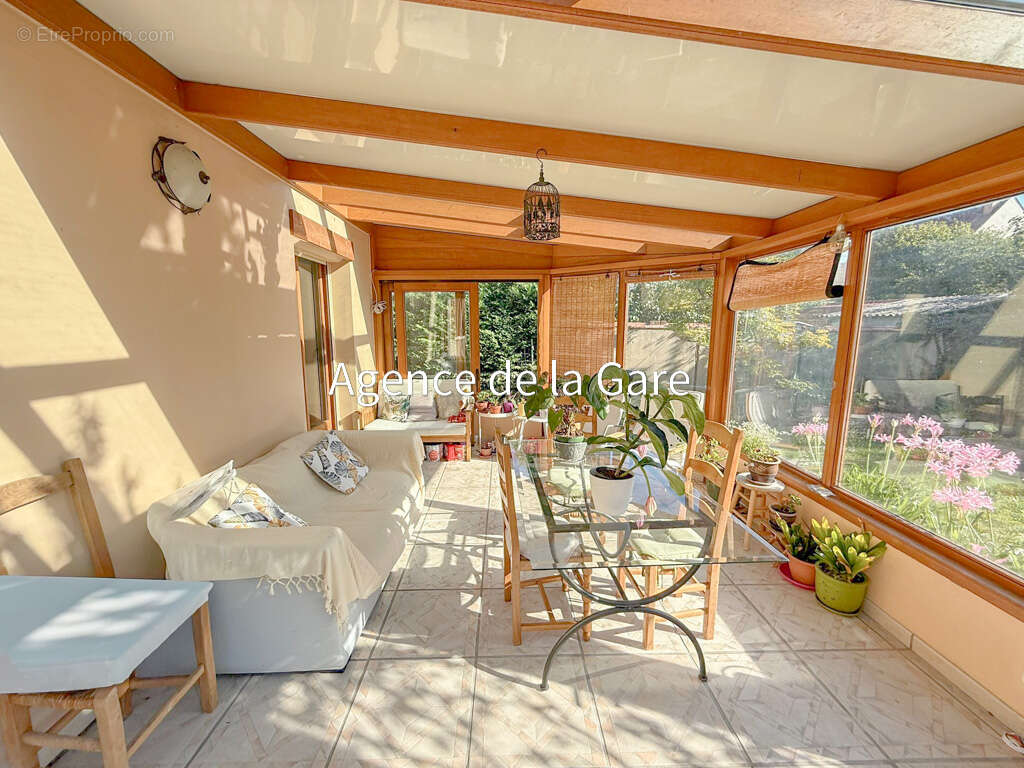 Maison à SARTROUVILLE