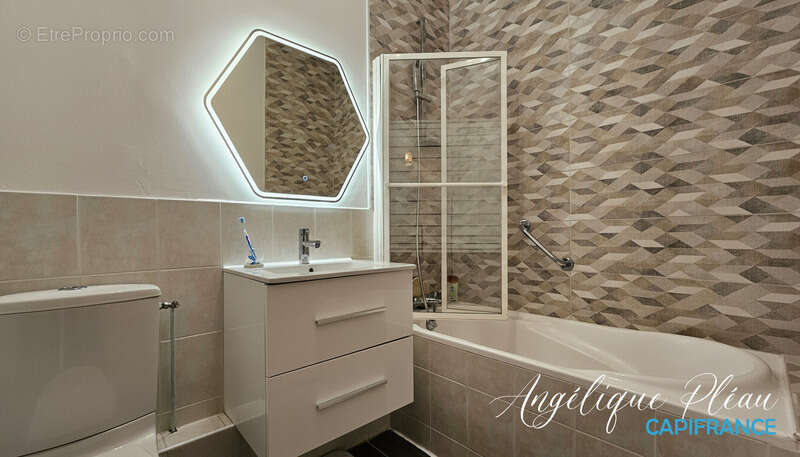 Appartement à FONTENAY-LE-FLEURY