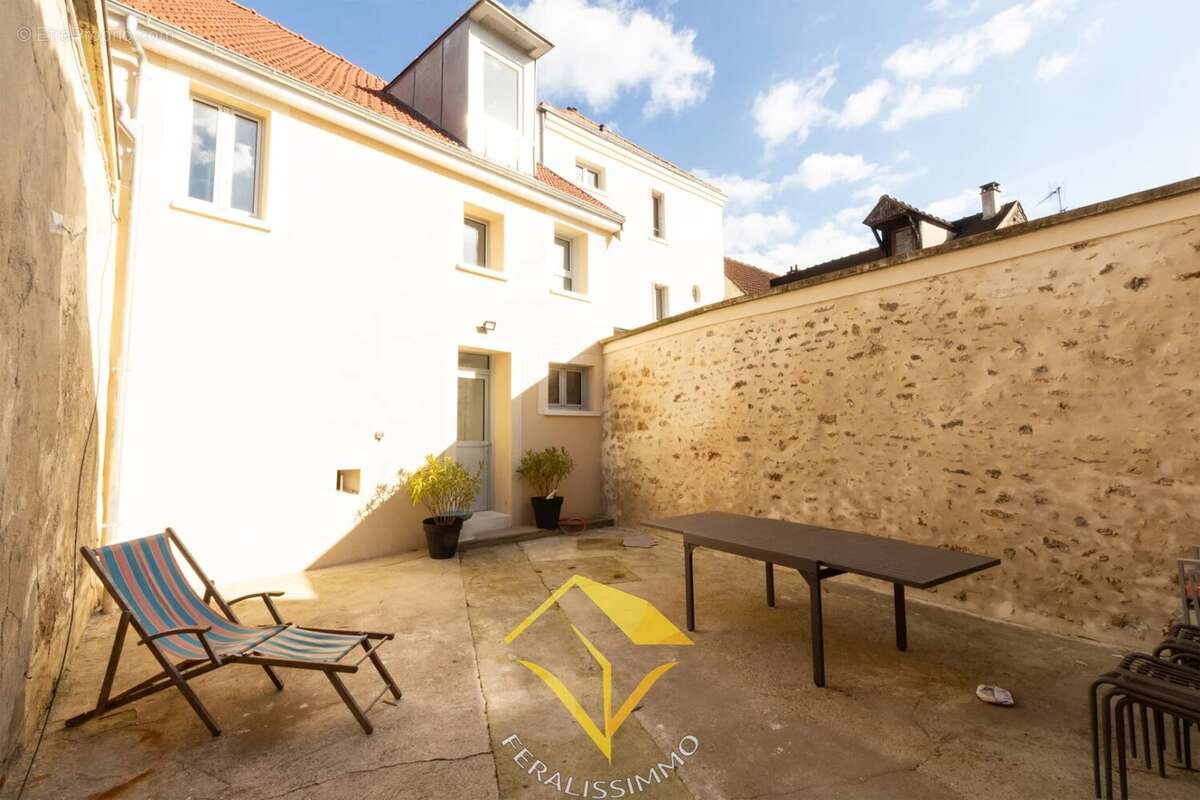 Maison à COURDIMANCHE