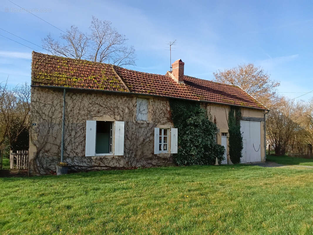 Maison à OUROUER-LES-BOURDELINS