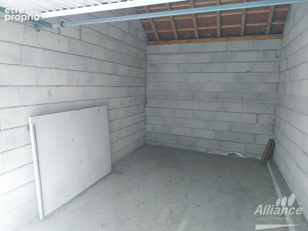 Garage - 15m2 - Cour intérieure. - photo 9