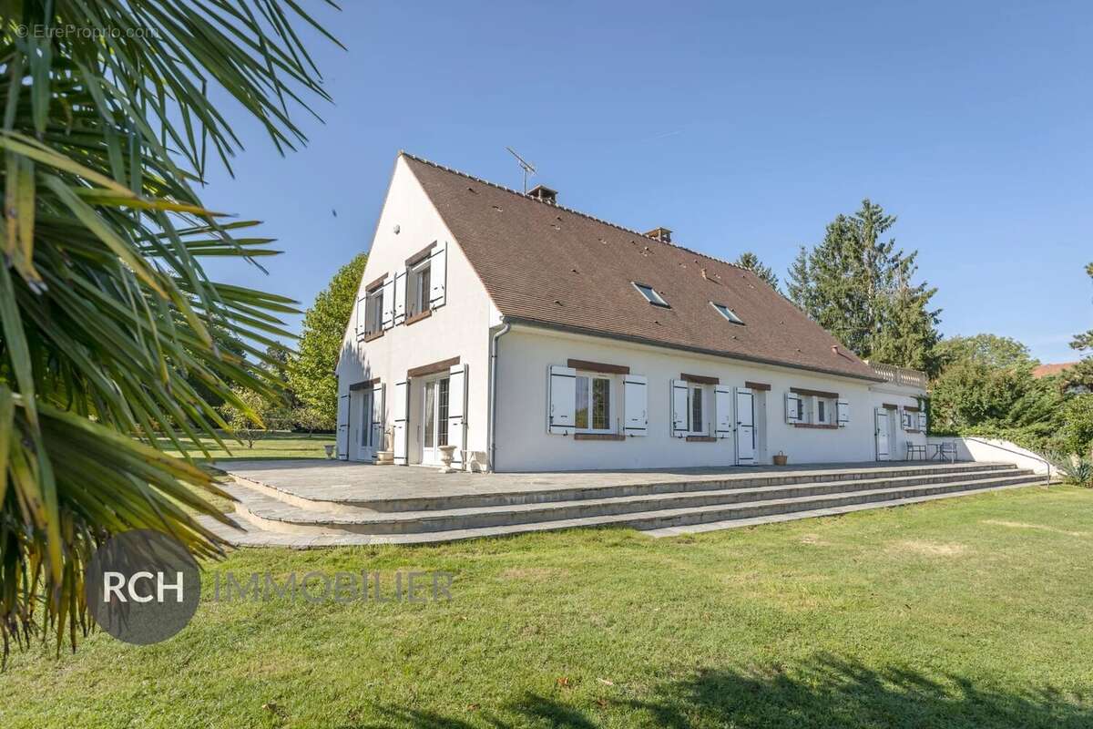 Maison à MONTFORT-L'AMAURY