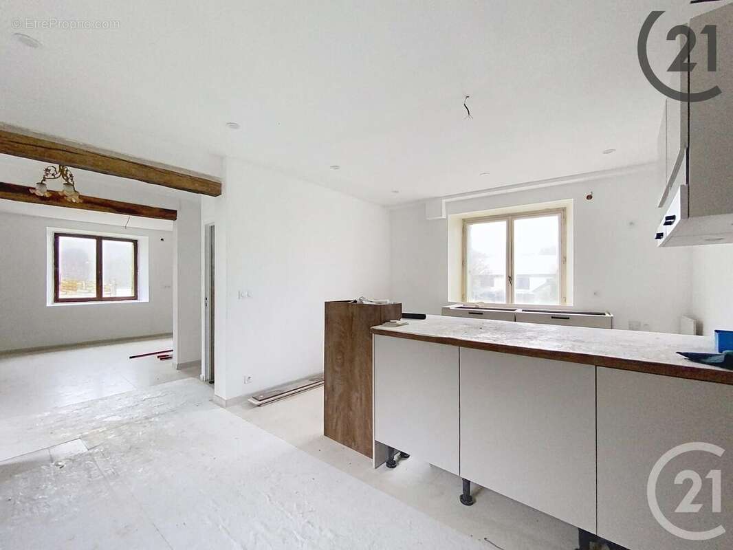 Maison à CHALAUTRE-LA-PETITE