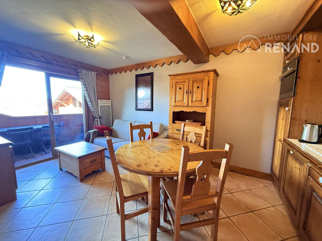 Séjour cuisine  - Appartement à CLUSES