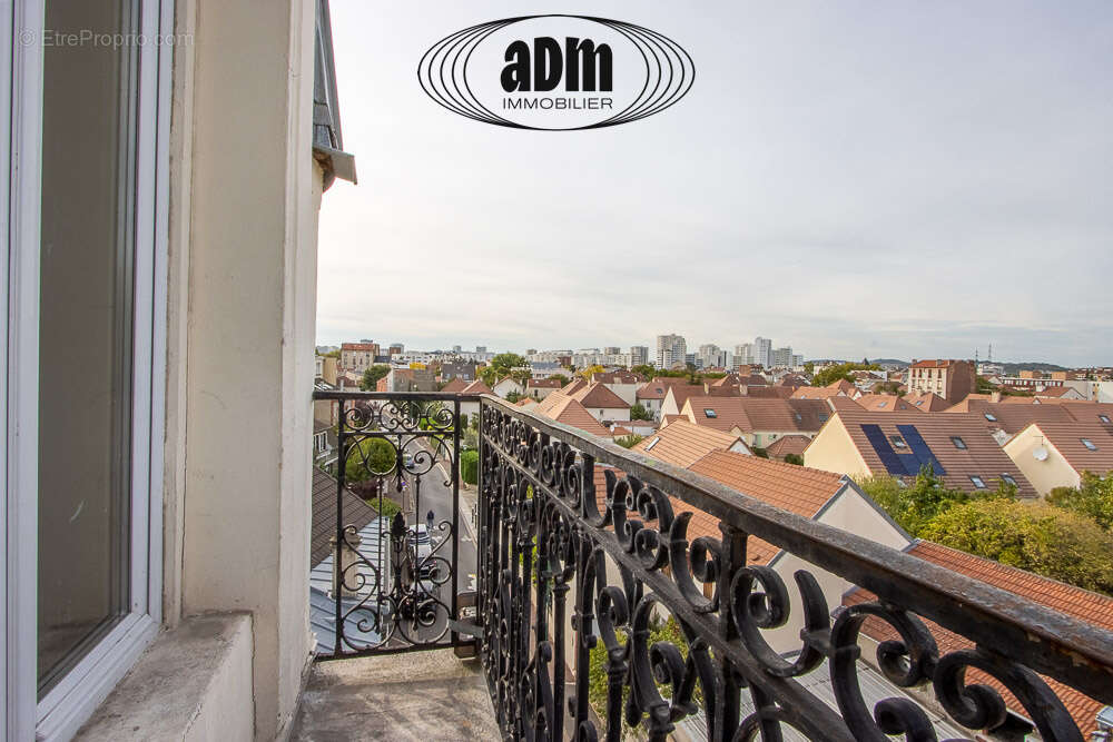 Appartement à GENNEVILLIERS