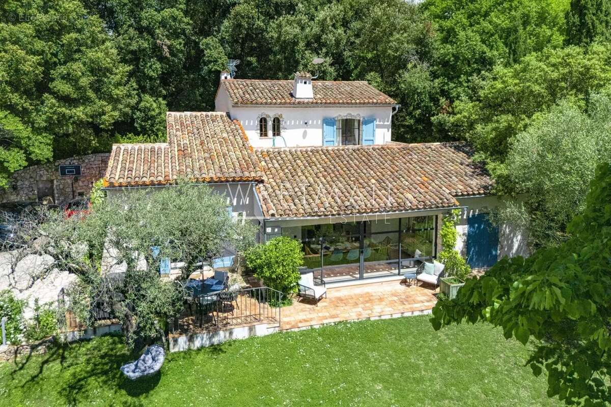 Maison à VALBONNE
