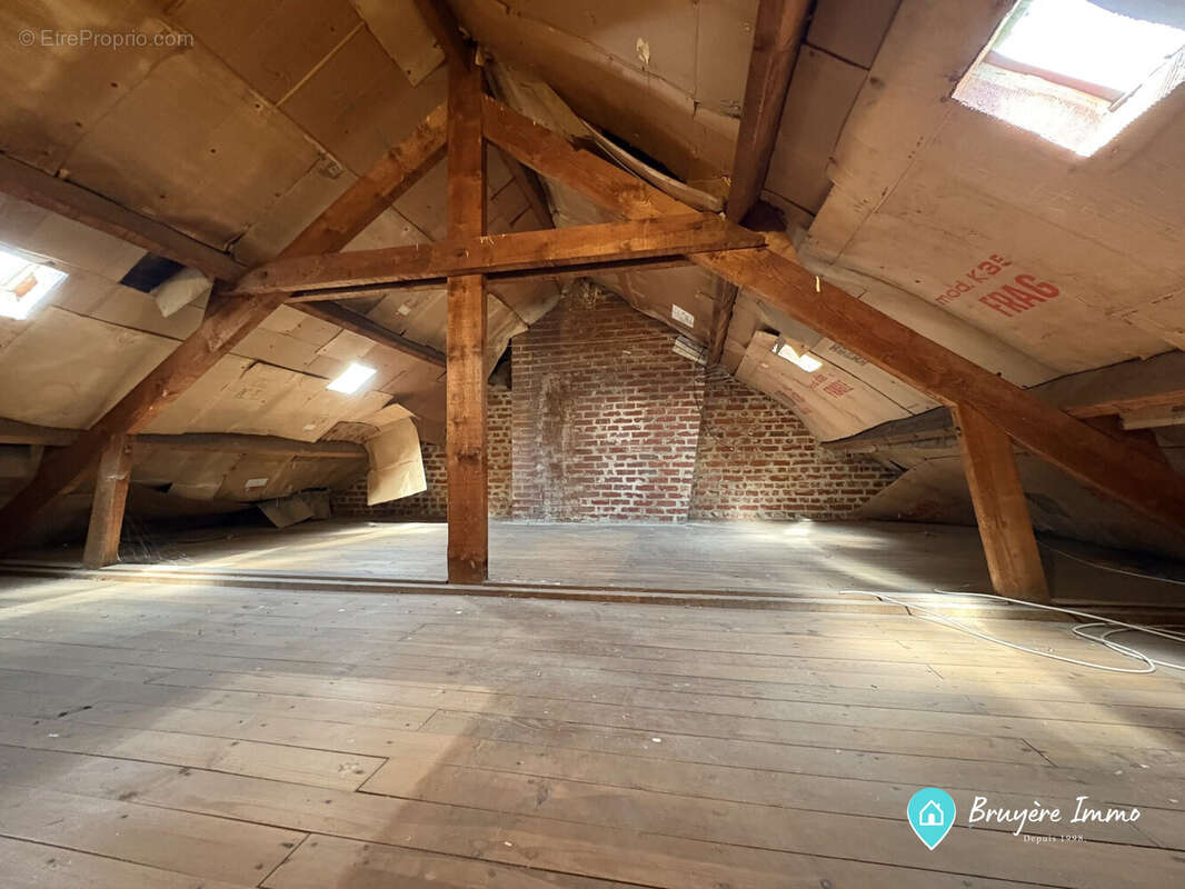 Maison à AULNOYE-AYMERIES