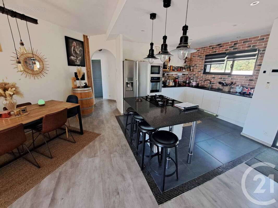 Maison à MARIGNAC-LASCLARES