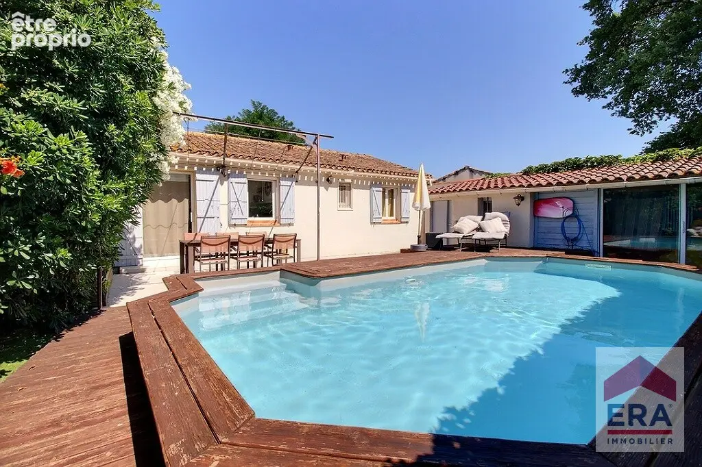 Maison à LE PONTET