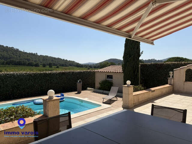 Pierrefeu du var rare sur le secteur villa t4 de plain-pied avec piscine et garage - photo 8