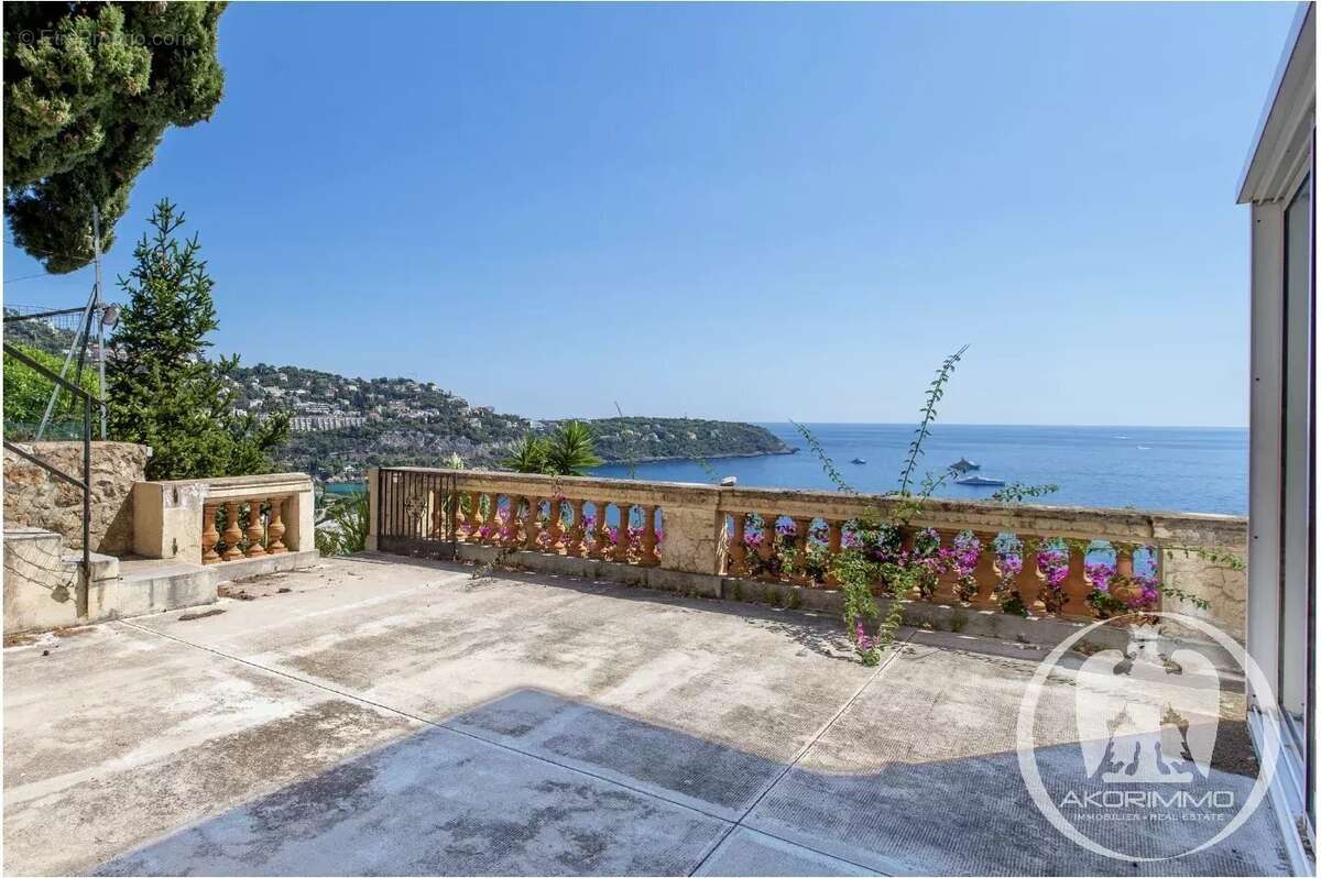 Appartement à ROQUEBRUNE-CAP-MARTIN