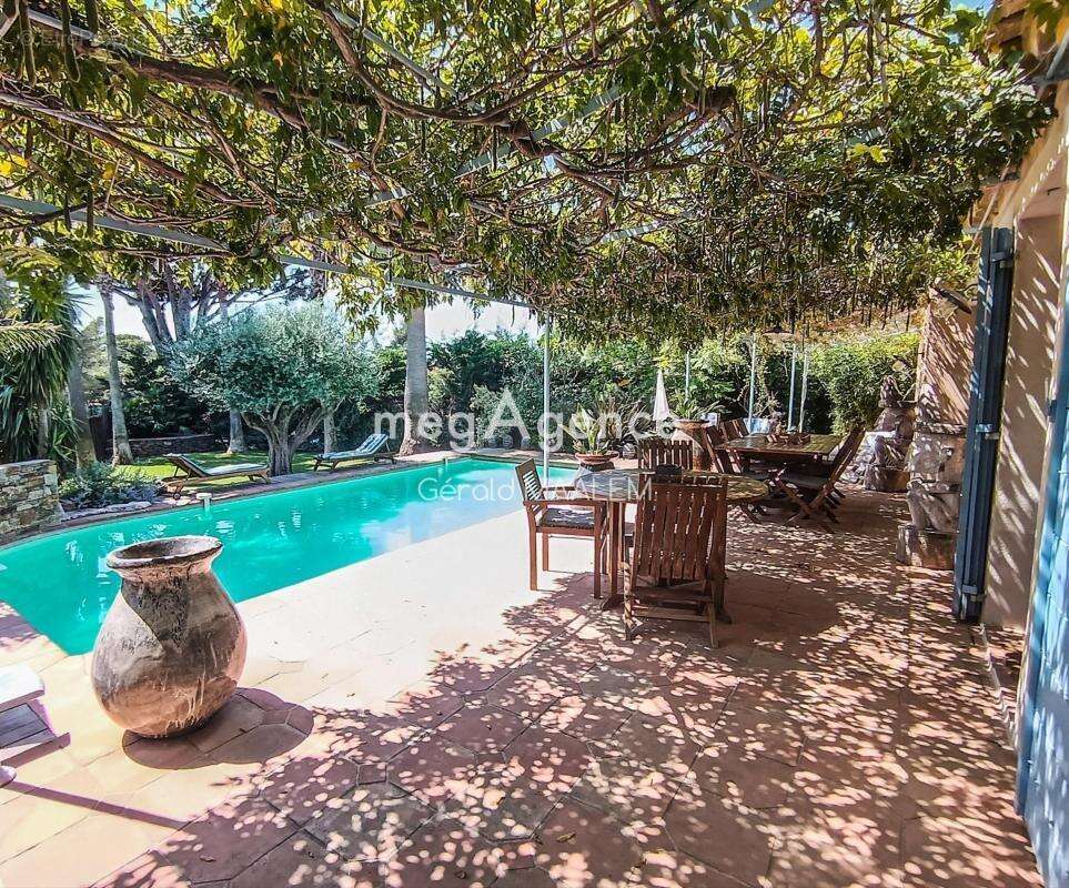 Villa de 170m² avec piscine à Grimaud - photo 2