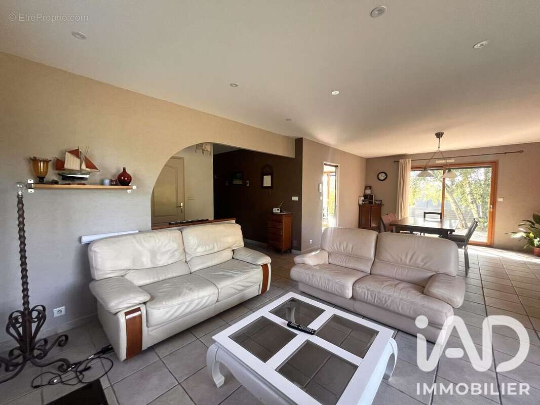 Maison 133 m² à Kervignac  - photo 4