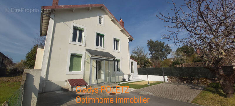 Maison à SAINT-JUNIEN