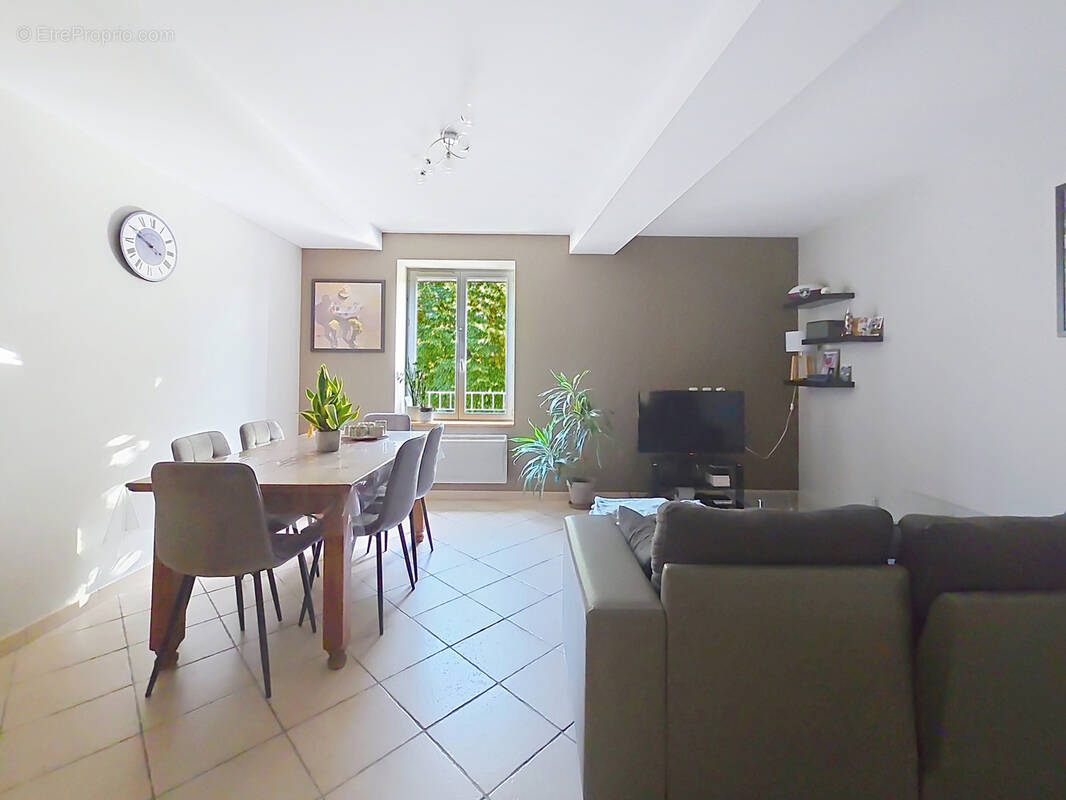 Appartement à FAREINS