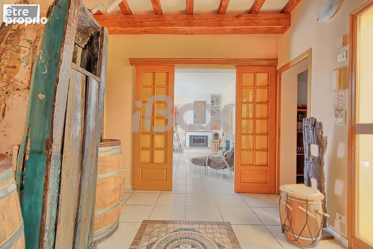 Exclusivité La Valette du Var, Villa d'environ 195m2 avec piscine sur belle parcelle de 580 m2 - photo 6