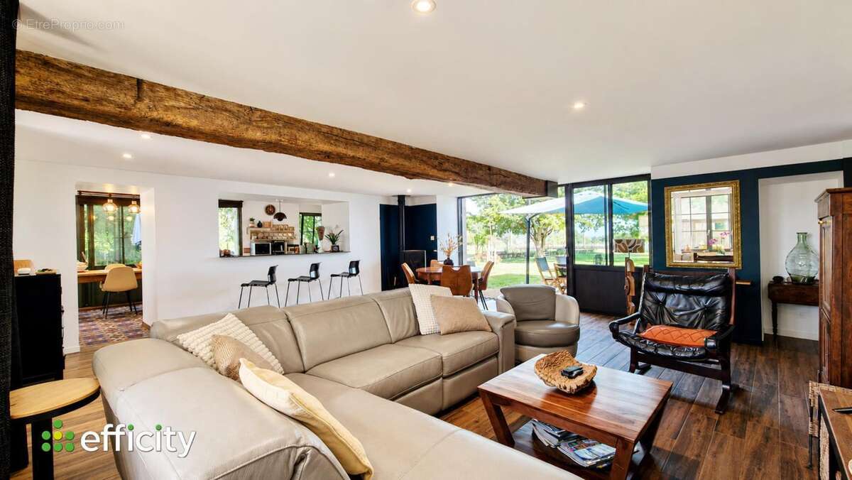 Maison 266 m² à Rochefort-Sur-Loire  - photo 3
