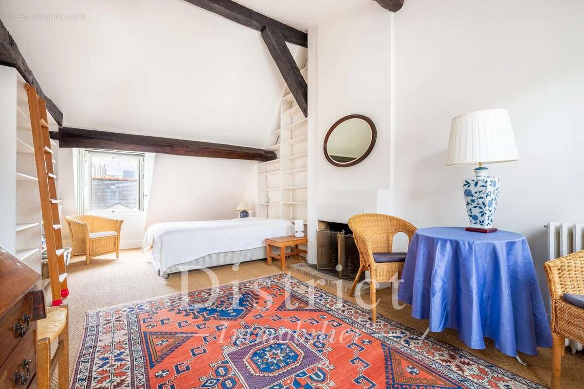 Appartement à PARIS-4E