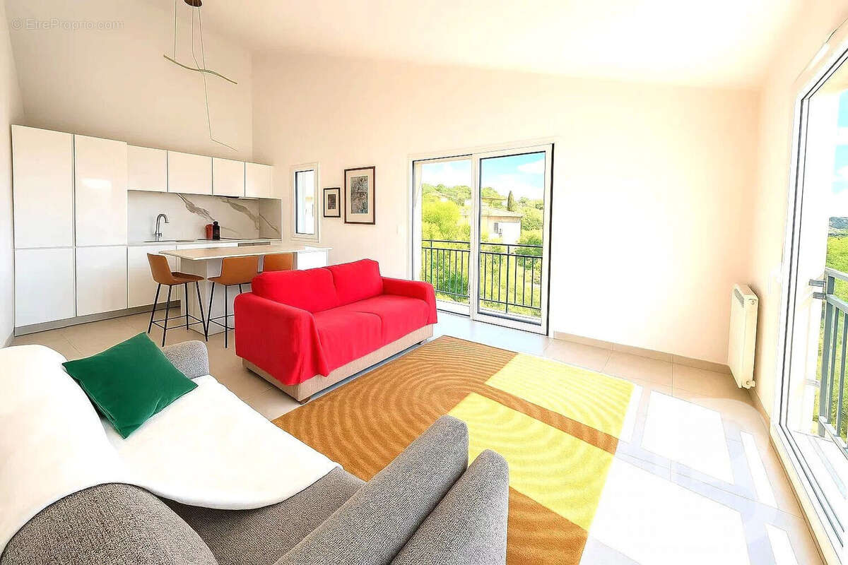 Appartement à VALBONNE