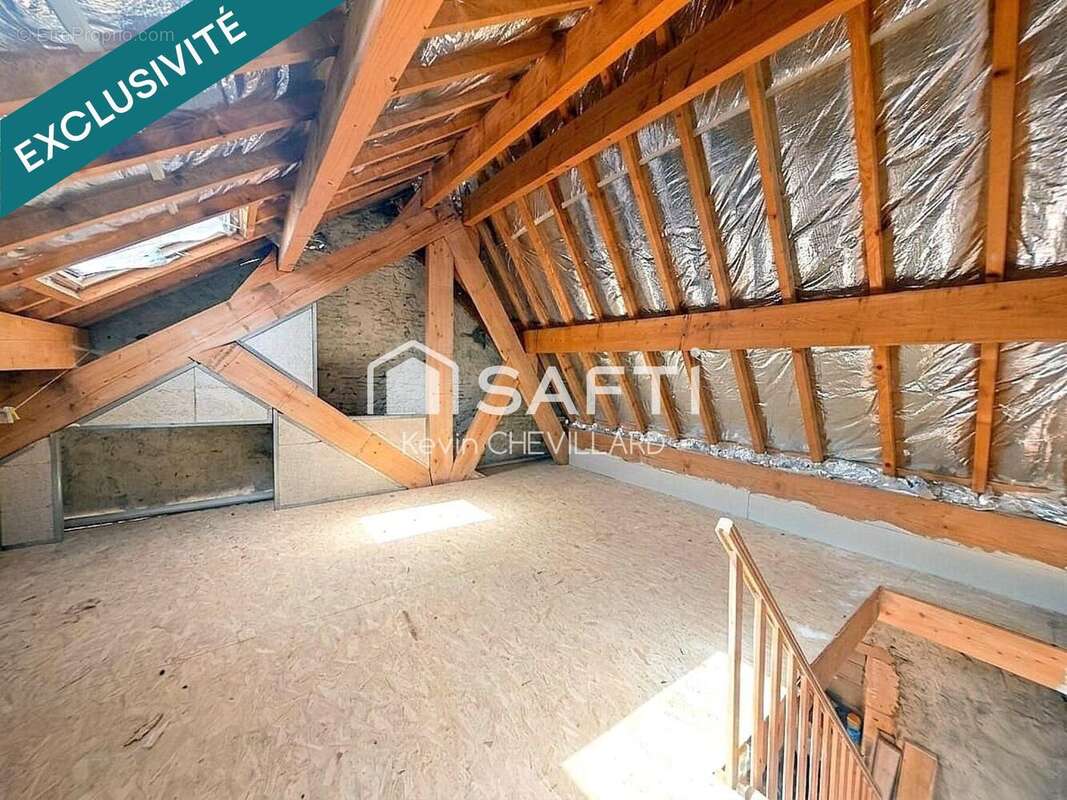 Maison 130 m² à Saint-Cyr-Les-Colons  - photo 3