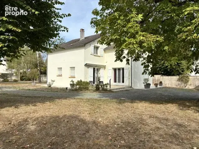 Photo Maison à Saint-Doulchard au prix de 386 500€
