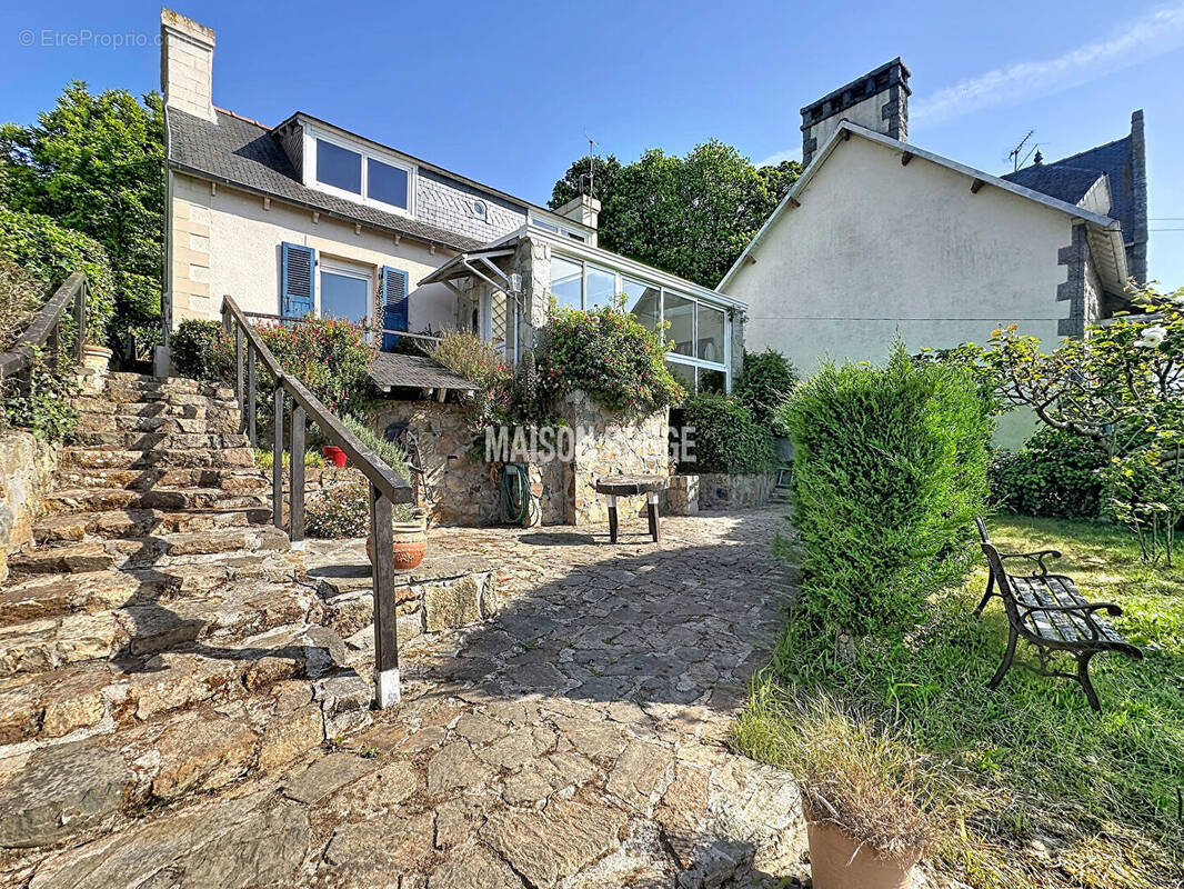 Maison à LEZARDRIEUX